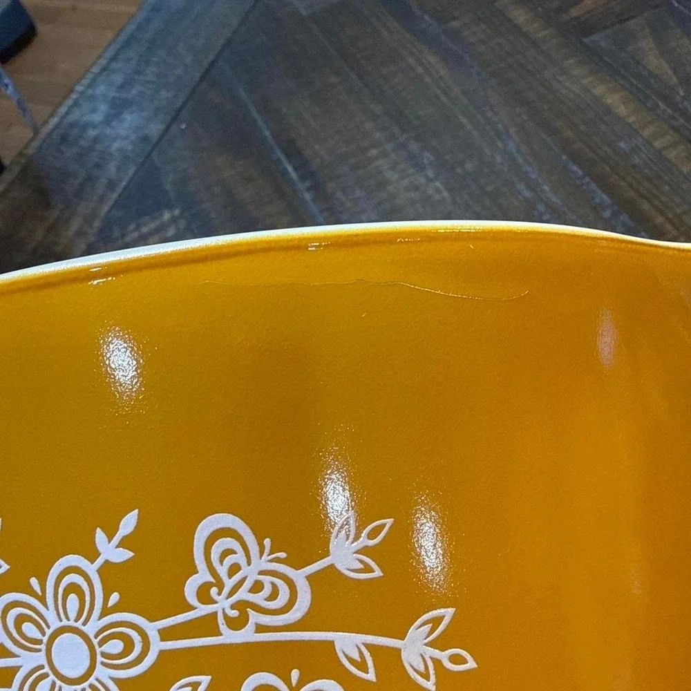 Vintage Pyrex Butterfly Gold 475-B 2.5 Qt Cinderella Casserole Bowl